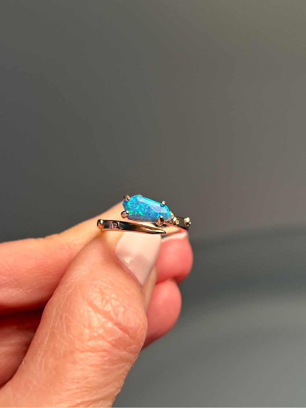 Kendra Scott Kyocera Opal Dainty Gold Tone Ring, Great Condition- Size 4.5-5